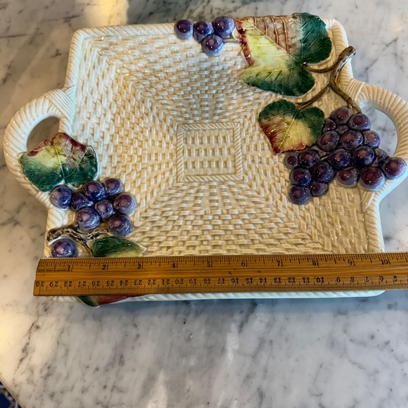 Fitz and Floyd ceramic basketweave square serving platter w/ handles & grapes. - Picture 5 of 8
